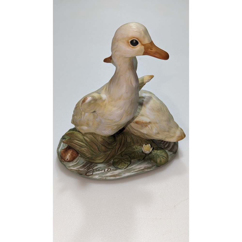 Masterpiece Porcelain Ducklings Nature Figurine